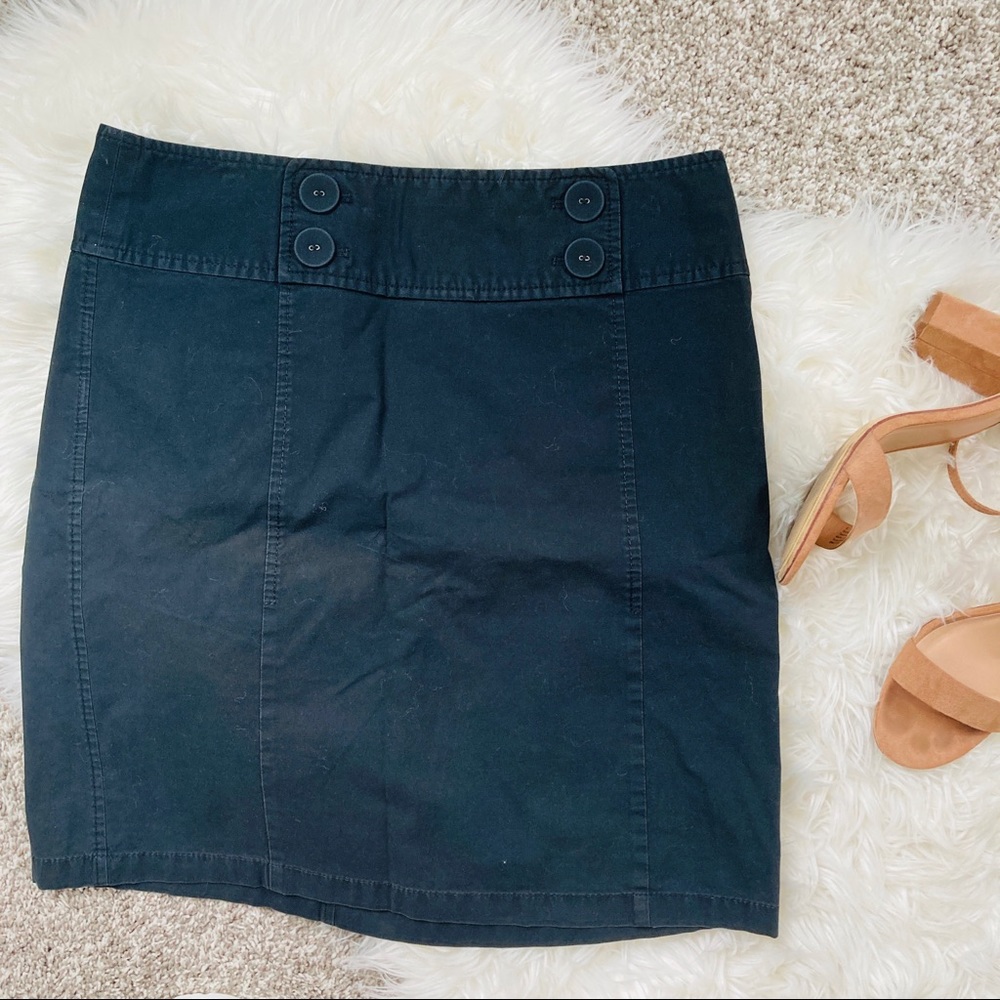 Ann Taylor | Black Skirt w/ Button Waist Detail